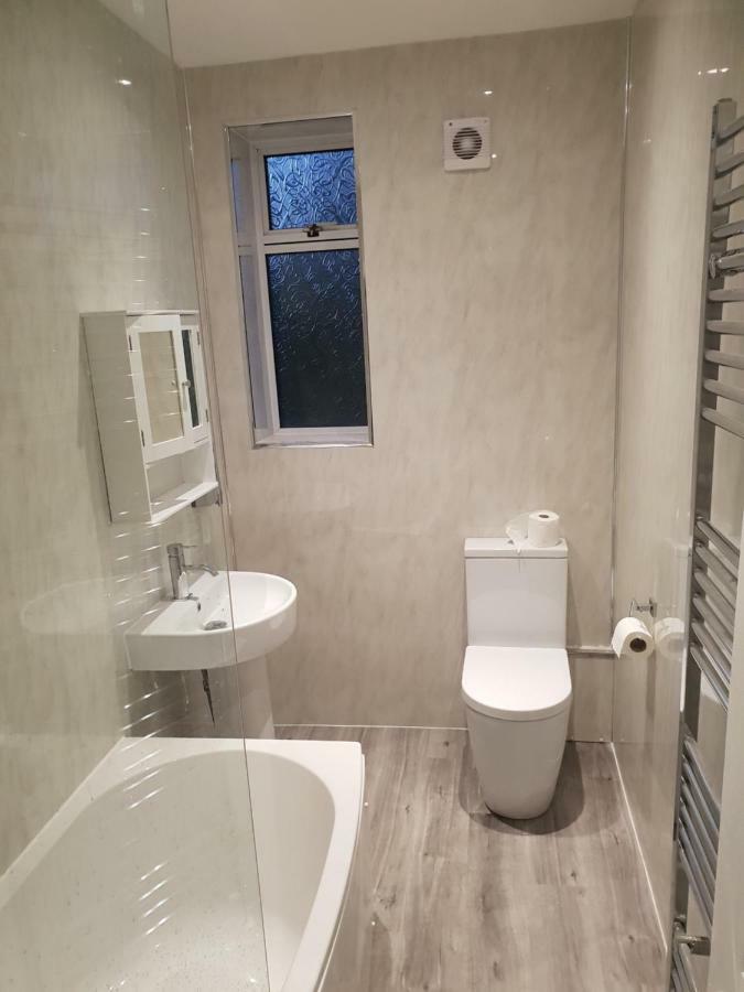 Sighthill 3 Bedrooms With Private Garden Edinburgh Exterior photo